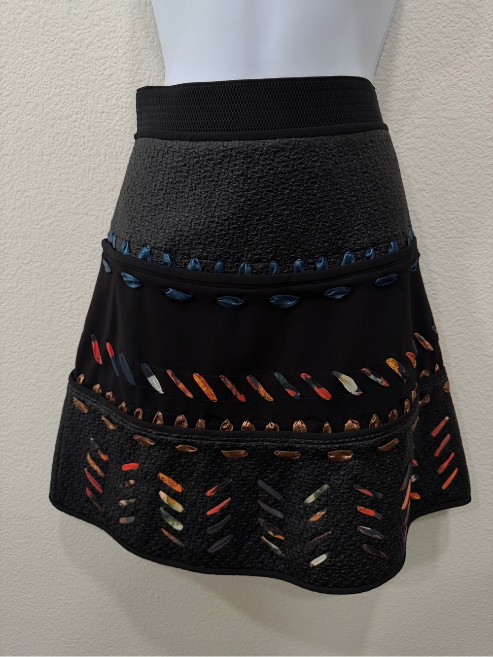 VIVIENNE TAM - Black A-Line Skirt with Multicolor Ribbon Details